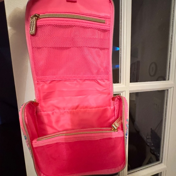 Lilly Pulitzer GWP Travel Case Splendor In The Sand Multi Hang Up Make Up NEW - Picture 4 of 5